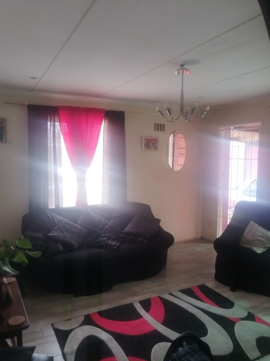 3 Bedroom Property for Sale in Portlands Western Cape